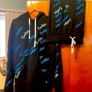 COOKIES track suit! XL. Worn twice! Very comfortable. Blue and black